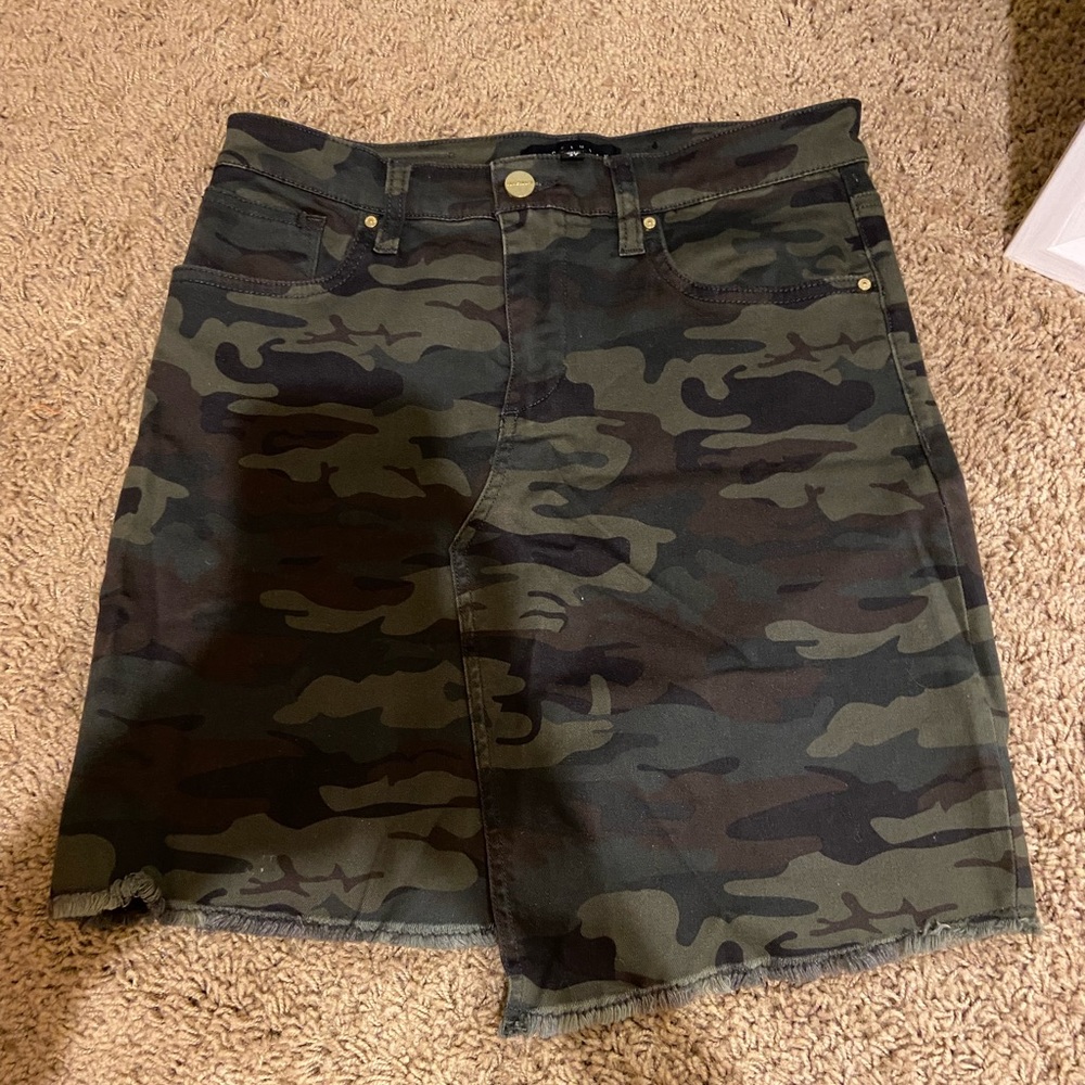 Camo Skirt, size 27, Sanctuary brand